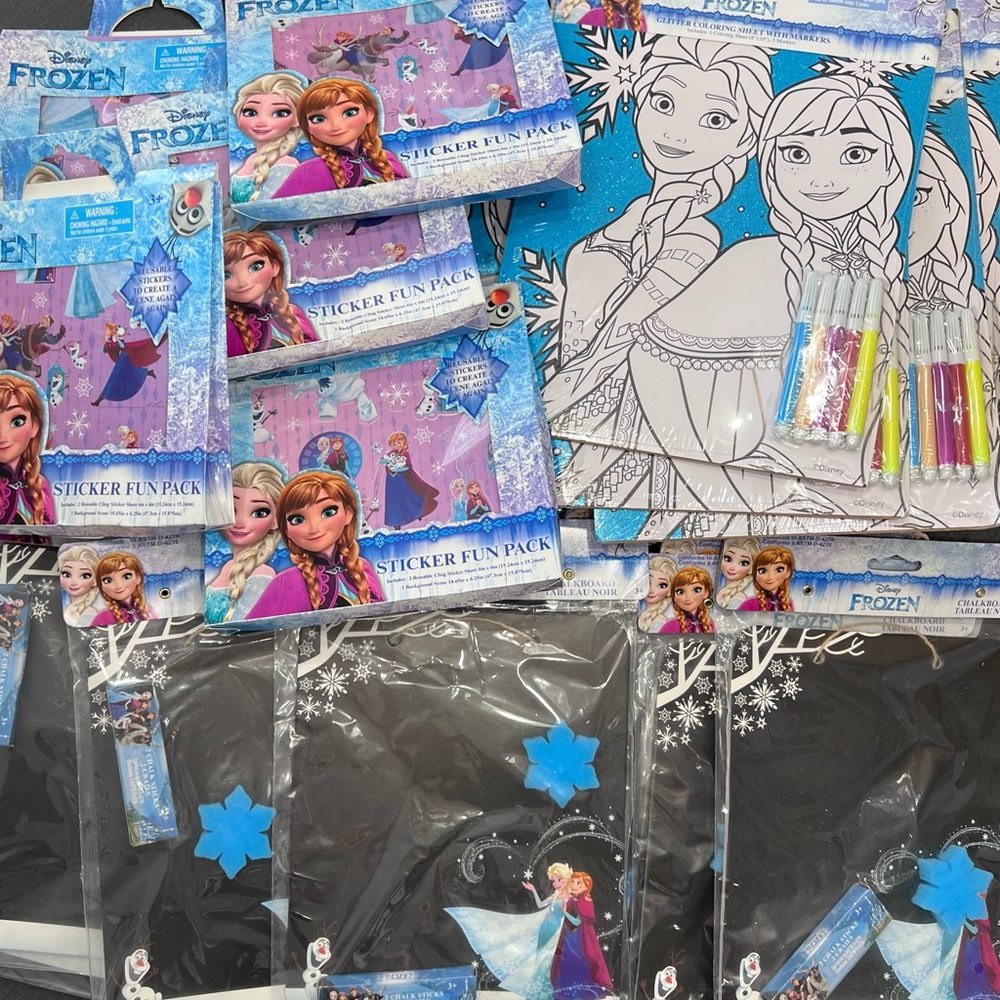 Disney Frozen Party Favor Set